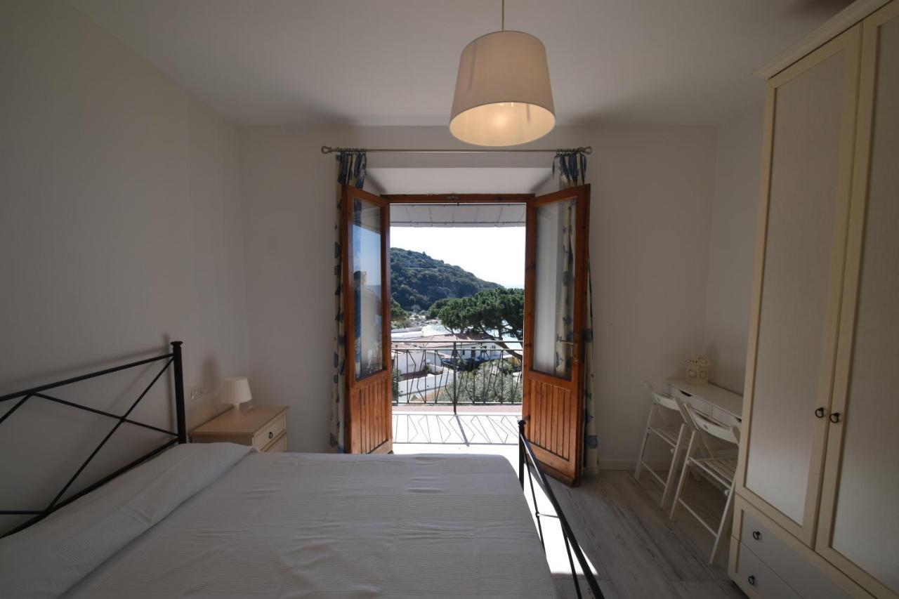 Appartamenti Cavoli - Vista Mare Con Terrazze, Clima E Posti Auto Spiaggia di Cavoli Εξωτερικό φωτογραφία