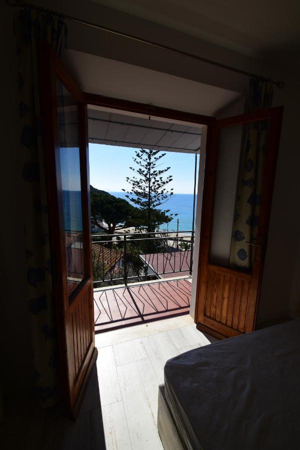 Appartamenti Cavoli - Vista Mare Con Terrazze, Clima E Posti Auto Spiaggia di Cavoli Εξωτερικό φωτογραφία
