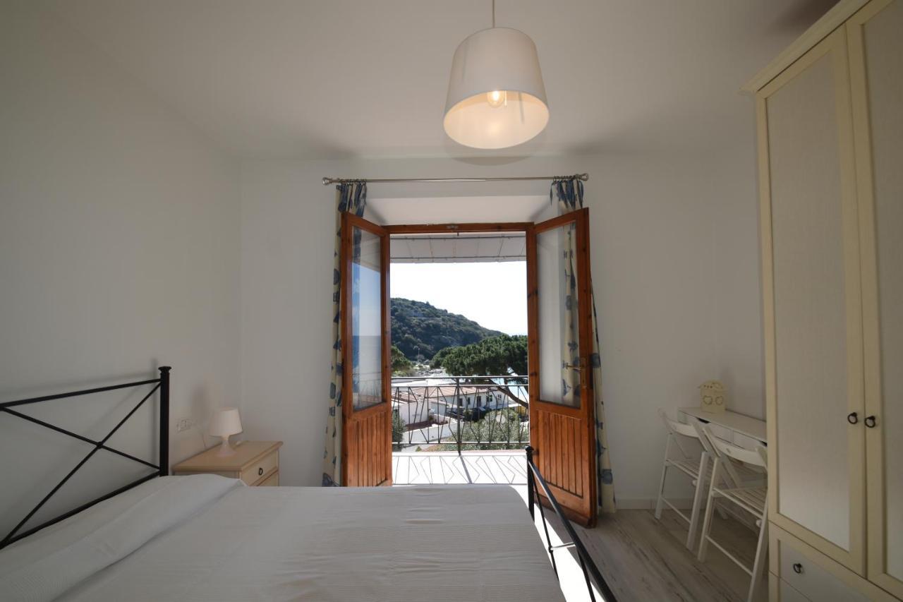 Appartamenti Cavoli - Vista Mare Con Terrazze, Clima E Posti Auto Spiaggia di Cavoli Εξωτερικό φωτογραφία