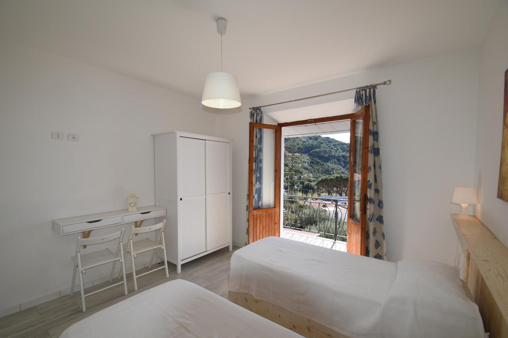 Appartamenti Cavoli - Vista Mare Con Terrazze, Clima E Posti Auto Spiaggia di Cavoli Εξωτερικό φωτογραφία
