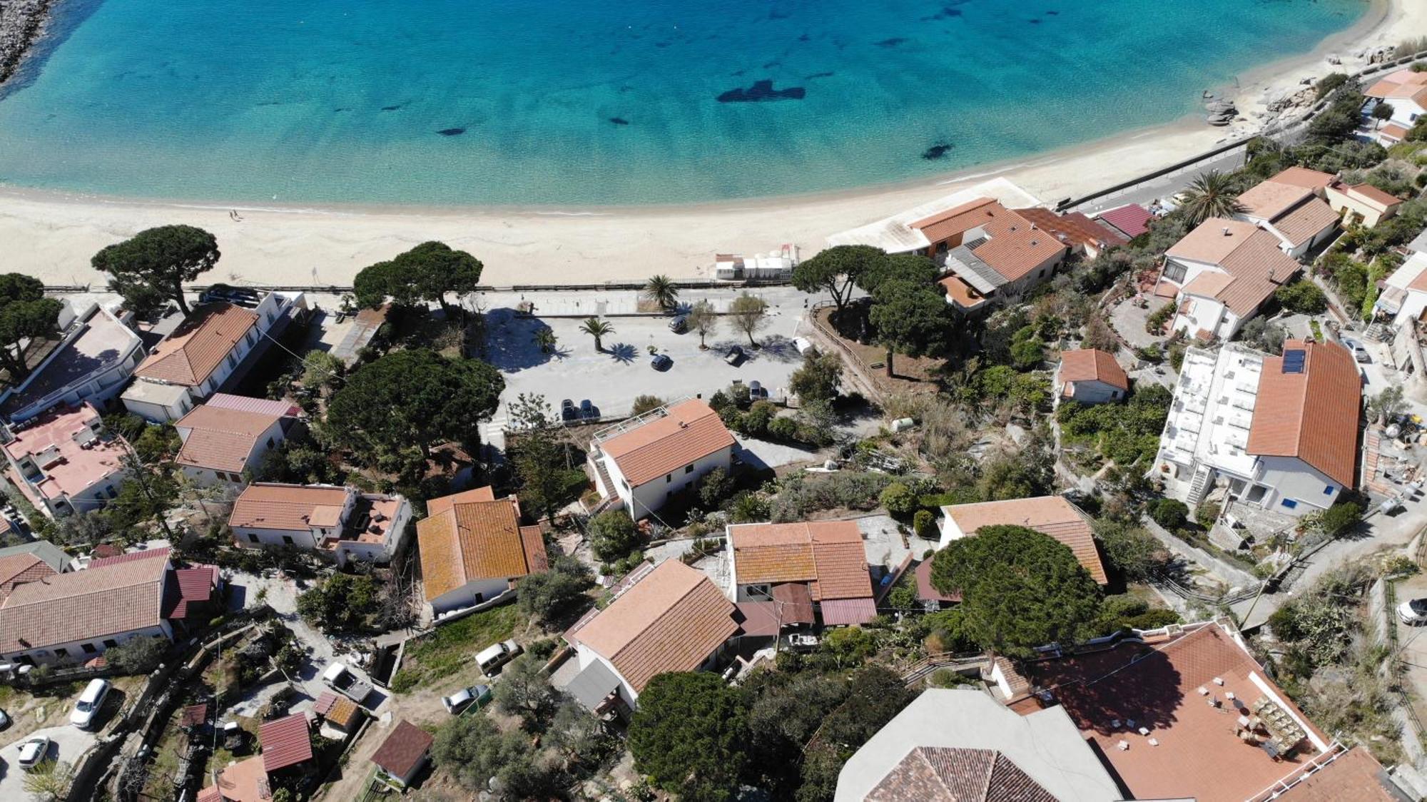Appartamenti Cavoli - Vista Mare Con Terrazze, Clima E Posti Auto Spiaggia di Cavoli Εξωτερικό φωτογραφία