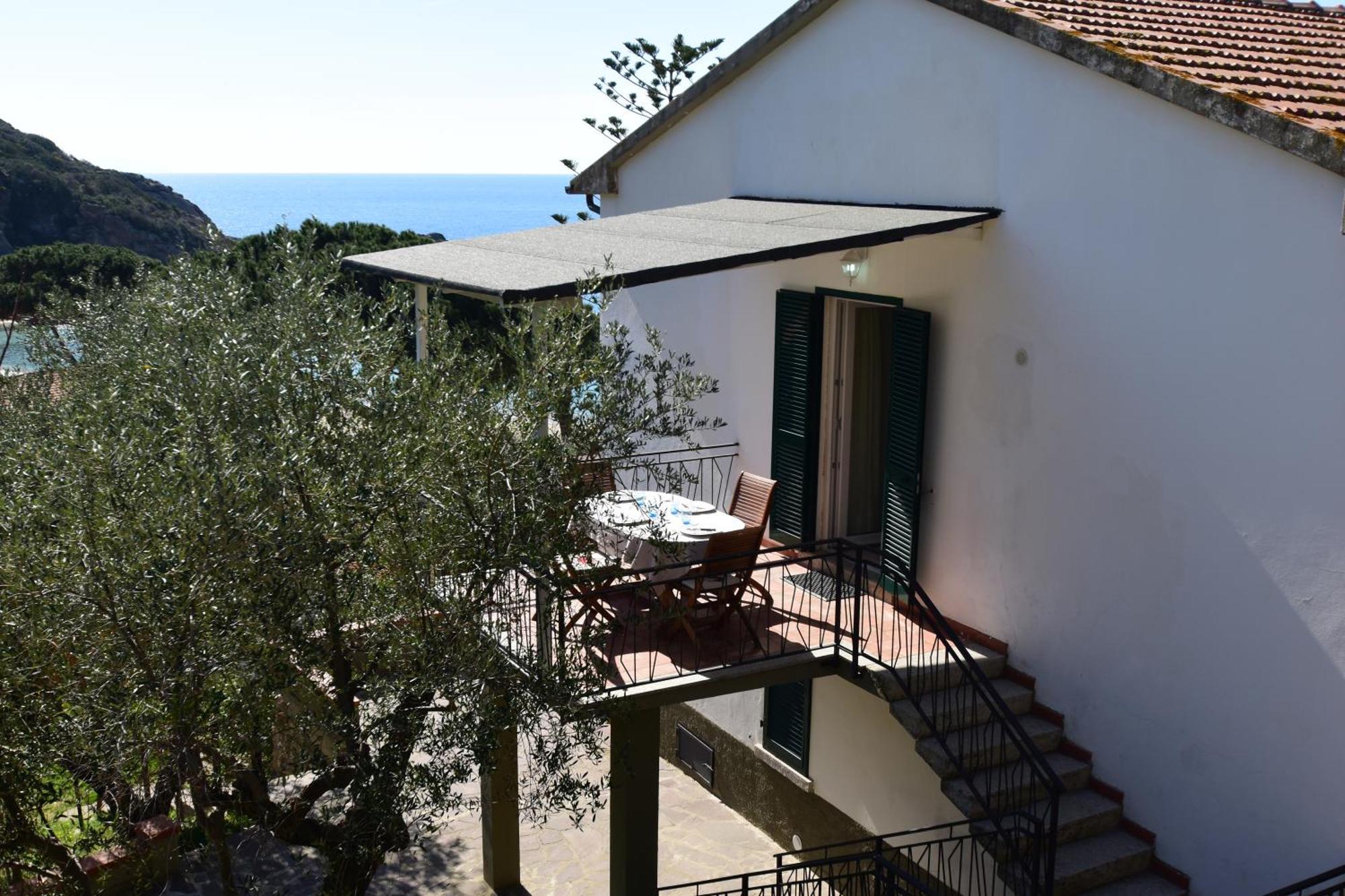 Appartamenti Cavoli - Vista Mare Con Terrazze, Clima E Posti Auto Spiaggia di Cavoli Εξωτερικό φωτογραφία